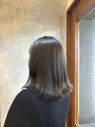 ミディアム 奥田 朋世のヘアスタイル
