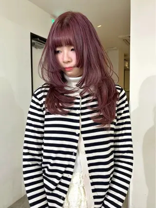 ロング カラー mizuki/ピンク ベージュ.レイヤーのヘアスタイル
