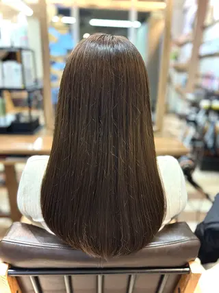 セミロング カラー 松山 彩香のヘアスタイル