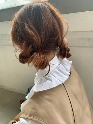 ミディアム カラー パーマ ヘアアレンジ 💓パーマ，💗 レイヤーカットのヘアスタイル