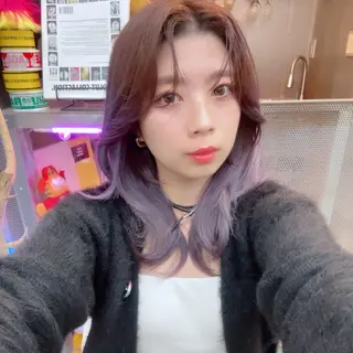 セミロング カラー 岡野 静華のヘアスタイル