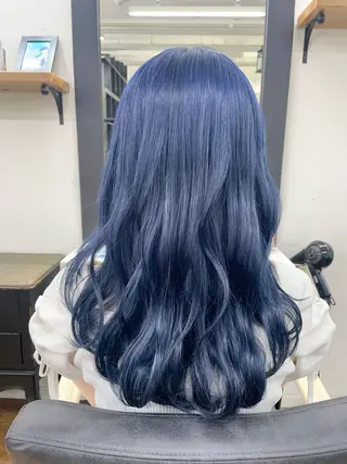 ロング カラー 青木 優歩のヘアスタイル