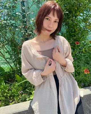 ミディアム カラー grand juteのヘアスタイル