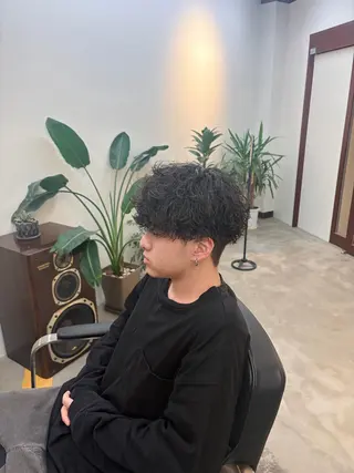 パーマ メンズ 中嶋 流生のヘアスタイル