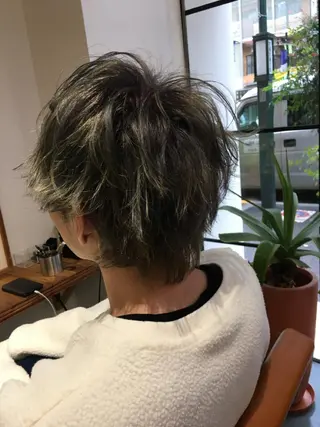 ショート カラー 代表 土屋ヒロユキ ショートカットのヘアスタイル