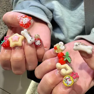 ネイル RIEKO🍒 ワンホン♡推しネイルのネイルデザイン