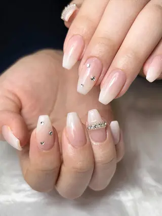 ネイル mofie🤍ナツカ /練習モデル募集中のネイルデザイン