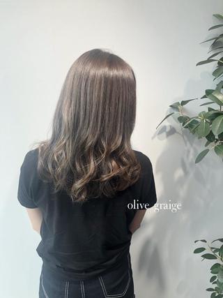 セミロング 岸川 恭子のヘアスタイル