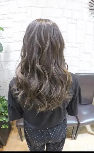 セミロング カラー パーマ ヘアアレンジ メンズ キッズ ネイル マツエク・マツパ 髪質改善 艶髪🔵フセナオヤのヘアスタイル