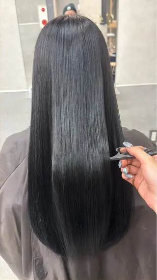ロング 渡里 優菜のヘアスタイル