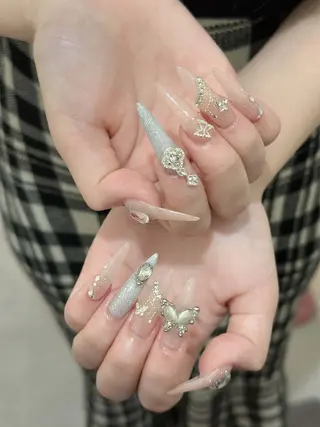 ネイル Julli ジュリのネイルデザイン