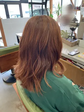 セミロング サイトウ アヤナのヘアスタイル