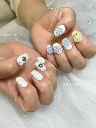 ネイル パーツたくさん🍓 SUMIのネイルデザイン