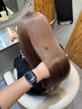 ロング カラー 縮毛矯正/暖色カラー ピンクベージュのヘアスタイル
