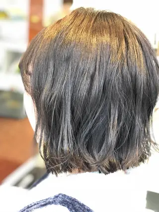 ミディアム 青木 優歩のヘアスタイル