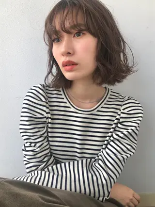 ミディアム 西村 唯楓のヘアスタイル