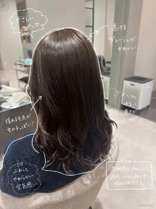 ロング 川瀬 由詩のヘアスタイル