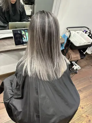 ミディアム バレイヤージュ 隅中秀弥のヘアスタイル