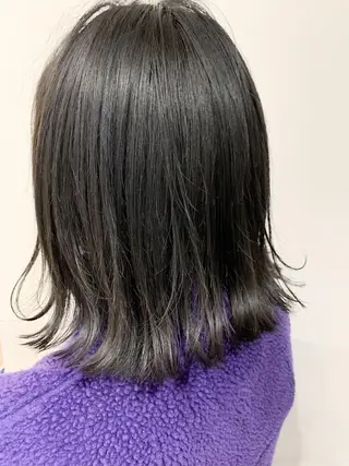 カラー 💜ショート💜 ウルフ、ボブ二色亜美のヘアスタイル