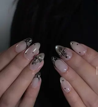 ネイル Lenie Nail Salonのネイルデザイン