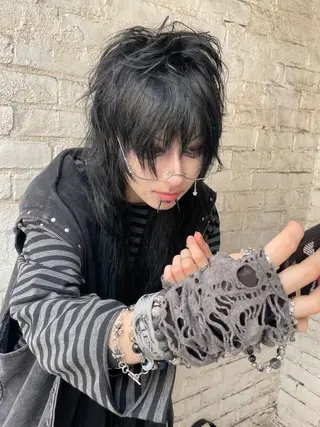 ショート カラー ズミ🦖髪質改善 レイヤー☆艶ボブのヘアスタイル
