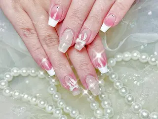 ネイル 🦋 Queenieのネイルデザイン