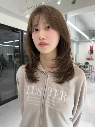 セミロング カラー TATSUブリーチ/ ミルクティーベージュのヘアスタイル