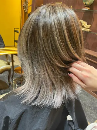 ミディアム カラー 田中 沙織のヘアスタイル