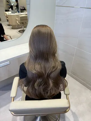 ロング カラー 透明感カラー🌿 グレージュ🐺陽介のヘアスタイル