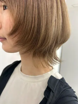 ミディアム 對馬 光梨のヘアスタイル