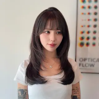 セミロング スズキ リコのヘアスタイル