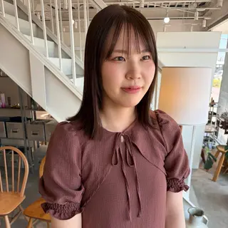 ミディアム 周東 芽依のヘアスタイル