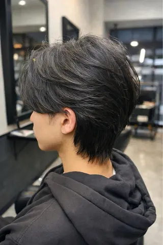 ミディアム 石井 圭祐のヘアスタイル
