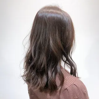 ロング カラー 高木 櫻のヘアスタイル