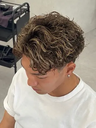ショート カラー パーマ メンズ スパイキーショート/ 海外風特化/田代悠大のヘアスタイル