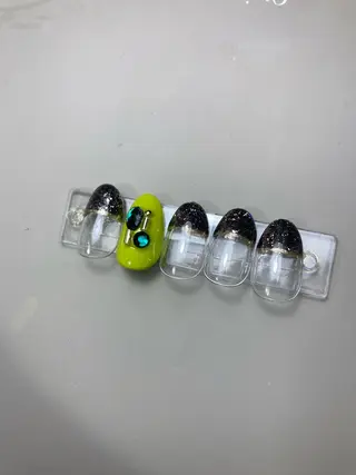 ネイル Legit nail salonのネイルデザイン