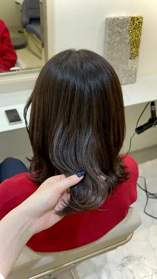 ミディアム オオバヤシ マホのヘアスタイル