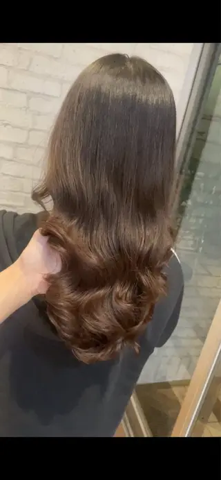 ロング パーマ ご新規様限定 透明感カラーKANAのヘアスタイル