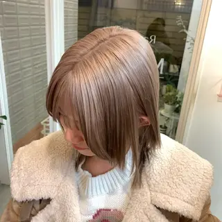 ミディアム YUNA /レイヤーカットのヘアスタイル