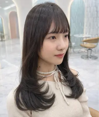 ミディアム カラー レイヤー🇰🇷小顔 見せ顔周り💕トモミのヘアスタイル