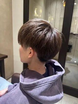 カラー メンズ 荒木 郁実のヘアスタイル