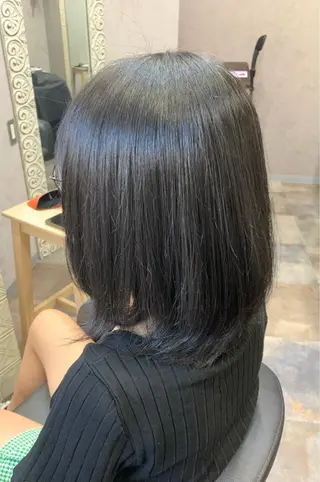ミディアム giniro ホソミのヘアスタイル
