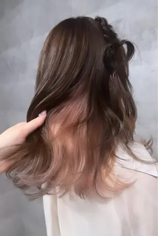セミロング 🪄🫧ハイトーン/ 乙津茜🐰L'wisのヘアスタイル