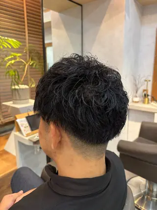 パーマ メンズ 日髙 愛華のヘアスタイル