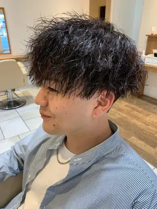 ショート パーマ メンズ 柏木 美優のヘアスタイル