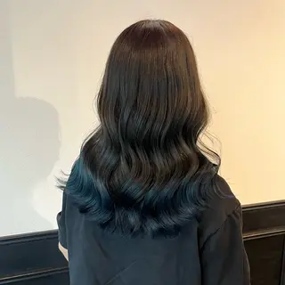 セミロング スズキ リコのヘアスタイル