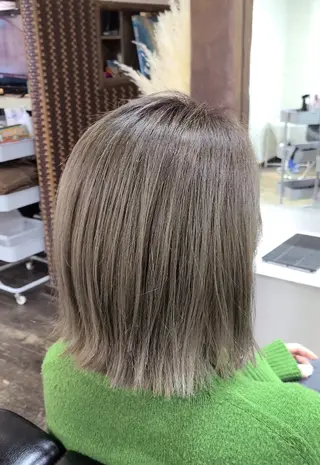 ミディアム カラー Colores Ryuのヘアスタイル