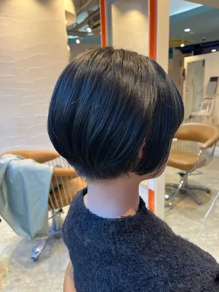ショート カラー うしだ かおるのヘアスタイル