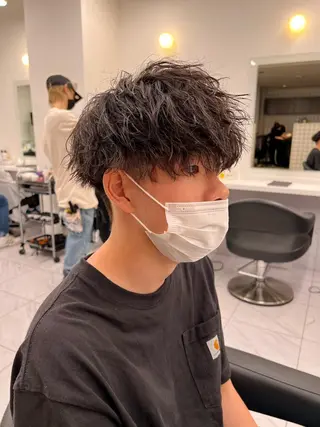 ショート カラー パーマ メンズ メンズパーマ特化 TAIGAのヘアスタイル