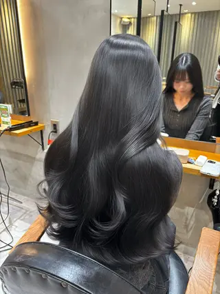 ロング 🍀祥吾🍀レイヤー ✨透明感カラー✨のヘアスタイル